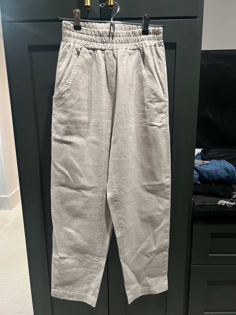 Women’s linen pant with elastic waist